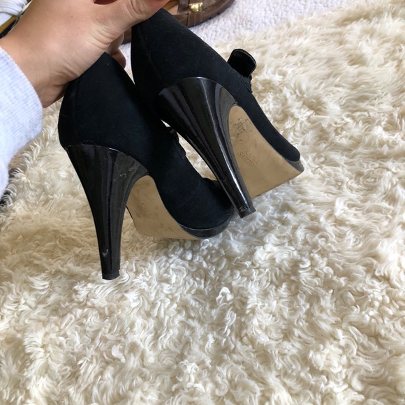 T strap heels - Picture 4 of 5